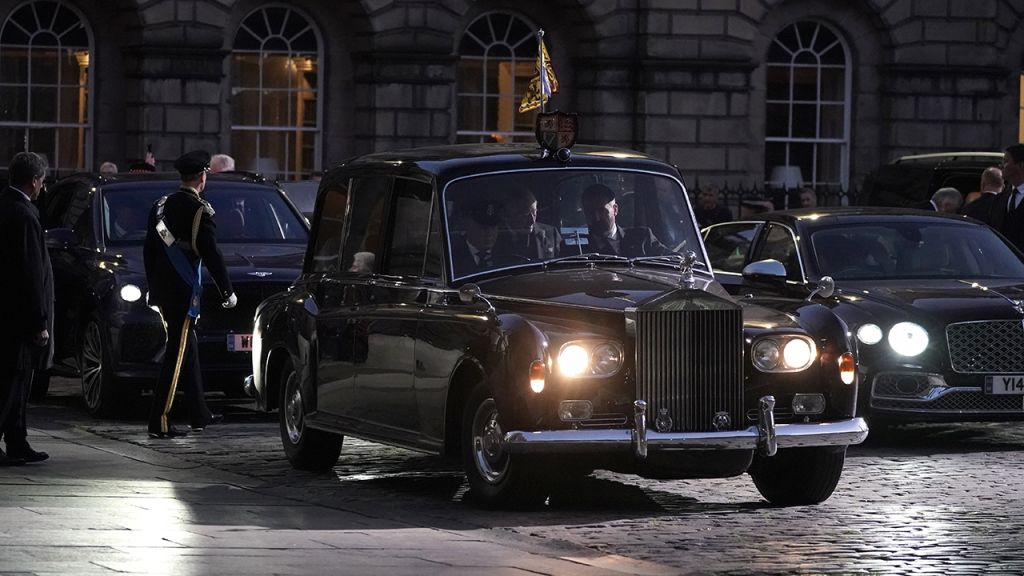 Royal family attends vigil for Queen Elizabeth II