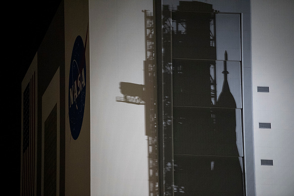 Photos: NASA's Artemis I moon rocket arrives at launch pad