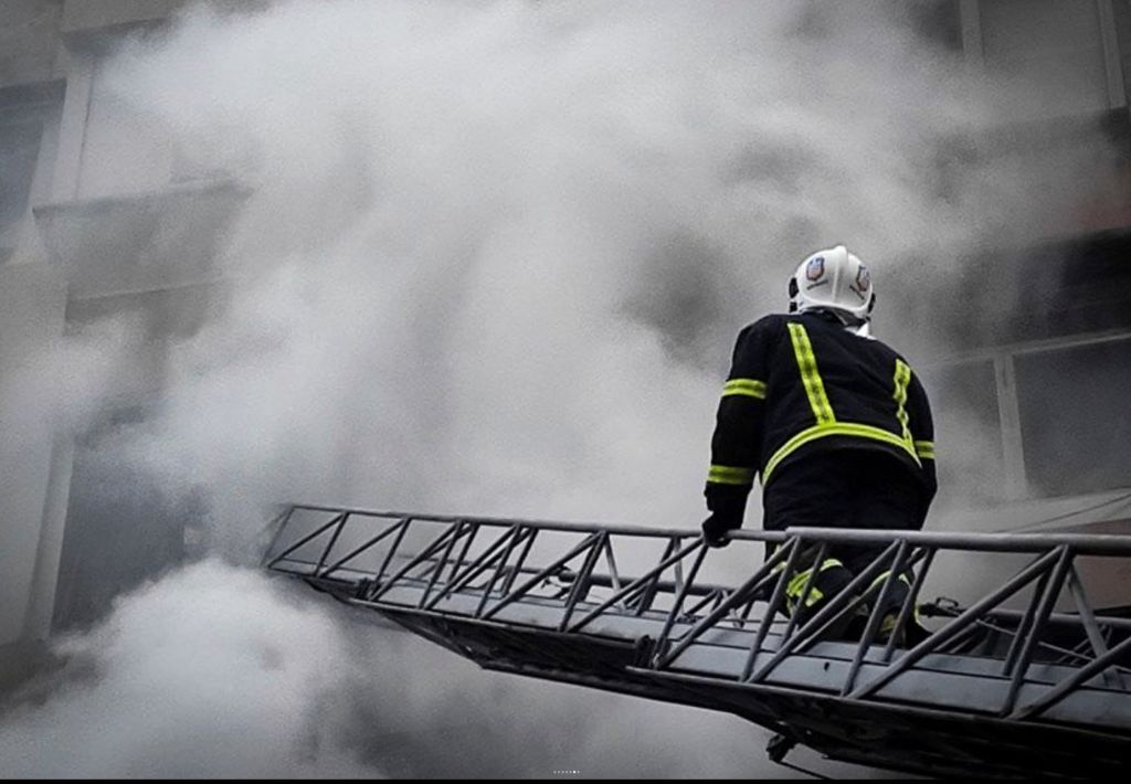Photos: Russian attack on Kyiv apartment building kills 1, officials say