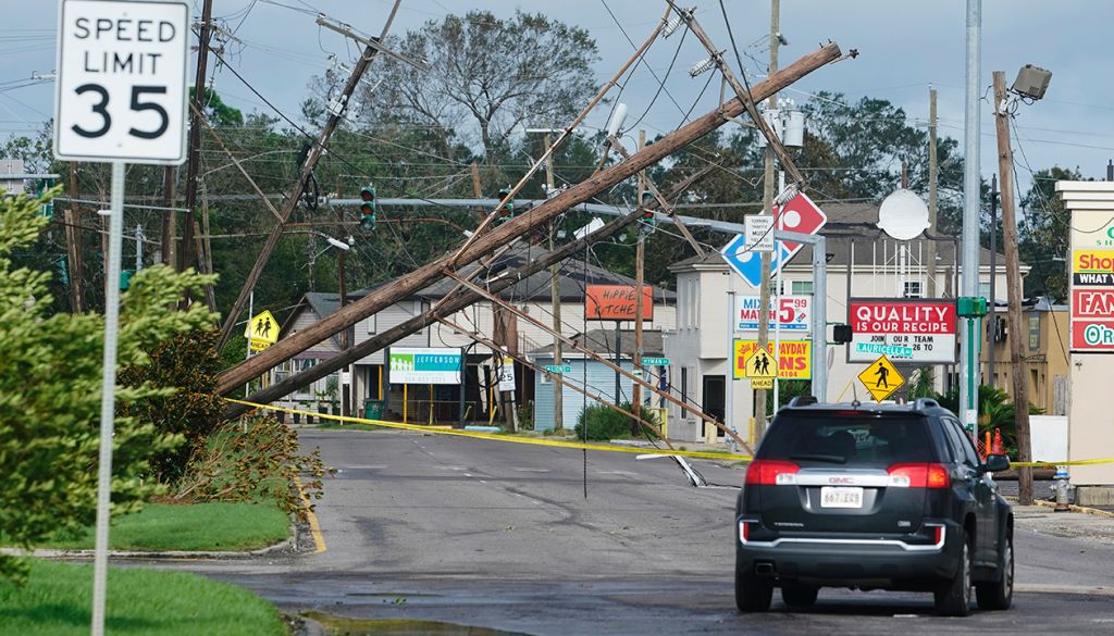 Ida damages buildings, floods roads on Gulf Coast