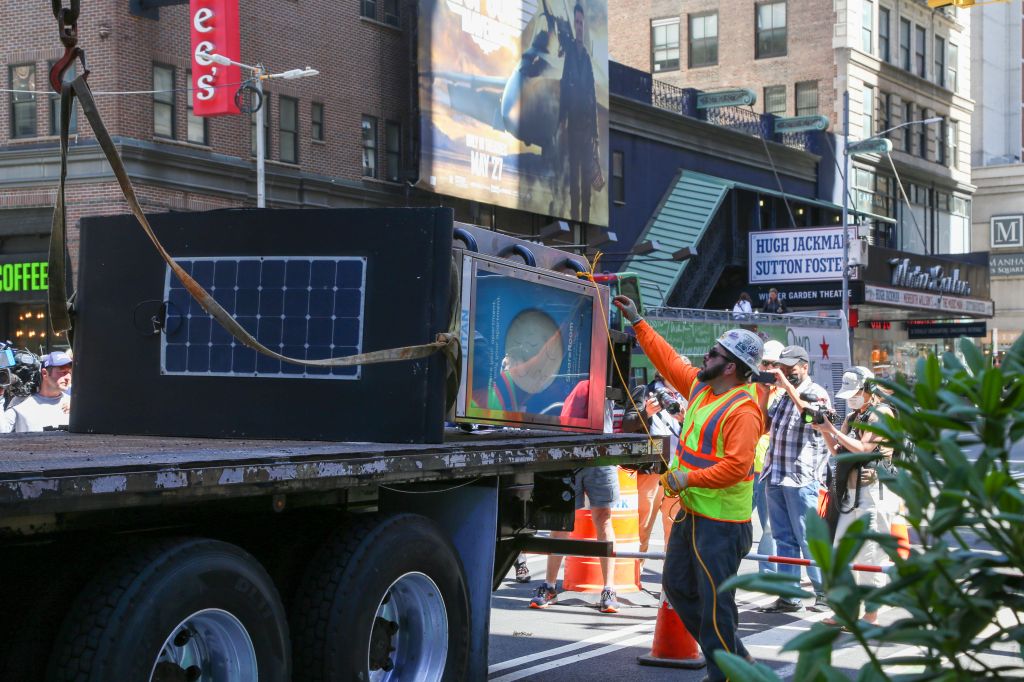 Out of service: Last New York City payphone removed