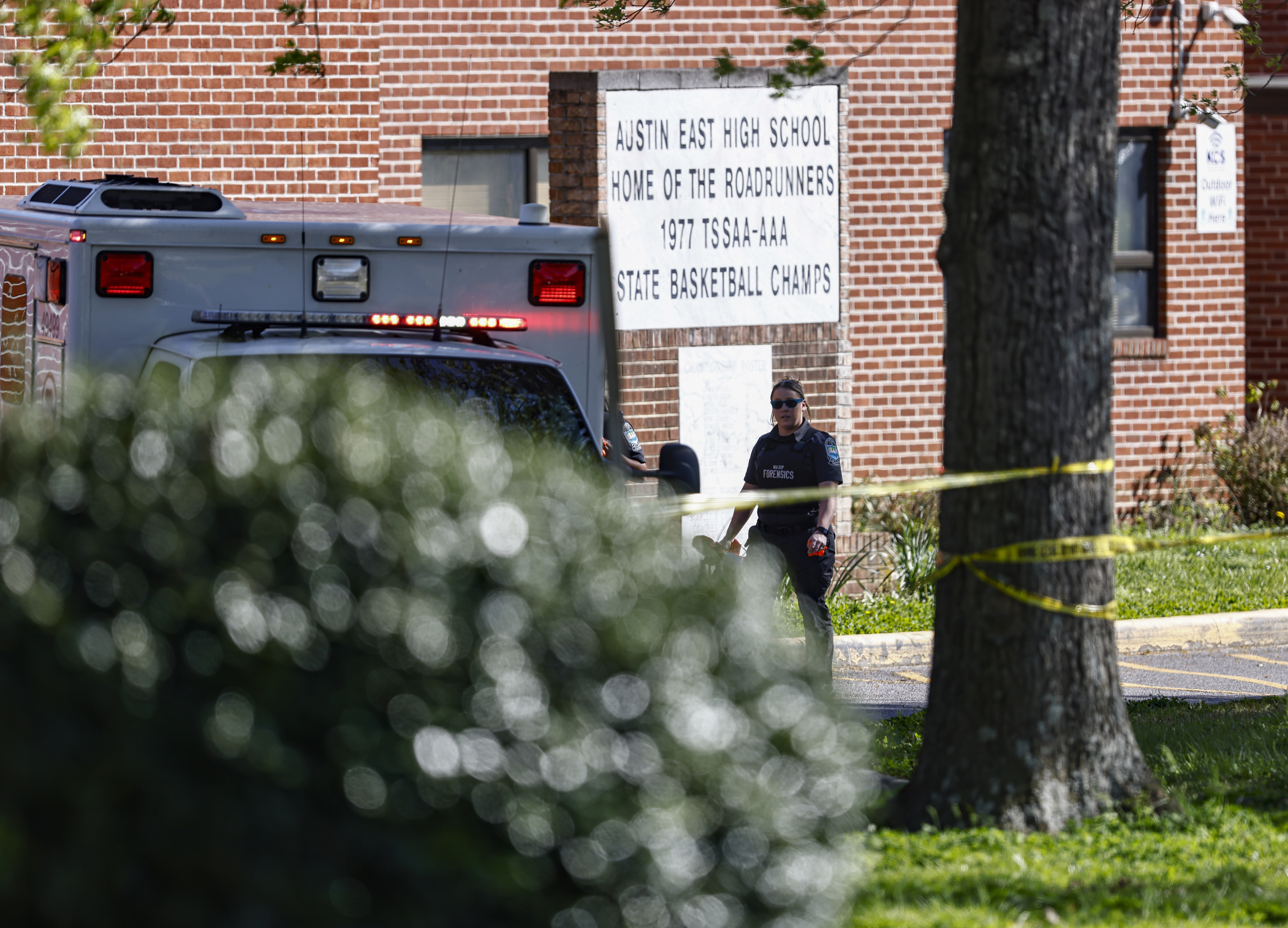 Student dead, Knoxville officer wounded after shooting at Tennessee high school
