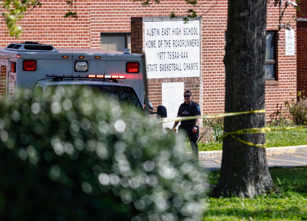 Student dead, Knoxville officer wounded after shooting at Tennessee high school