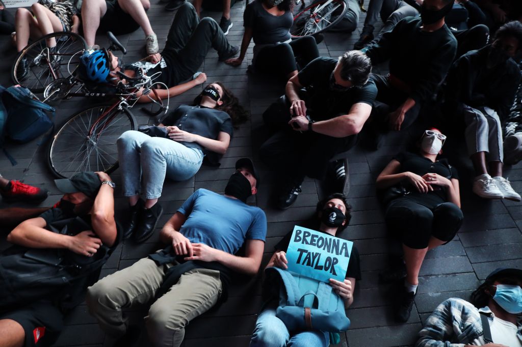 Protests continue after charging decision announced in Breonna Taylor's death
