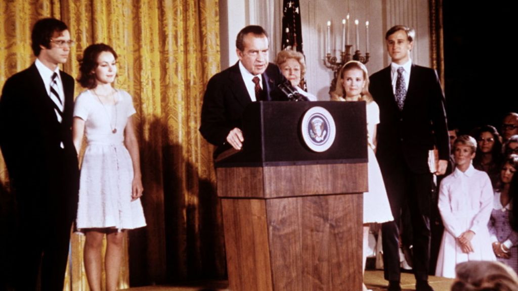Nixon resigns: