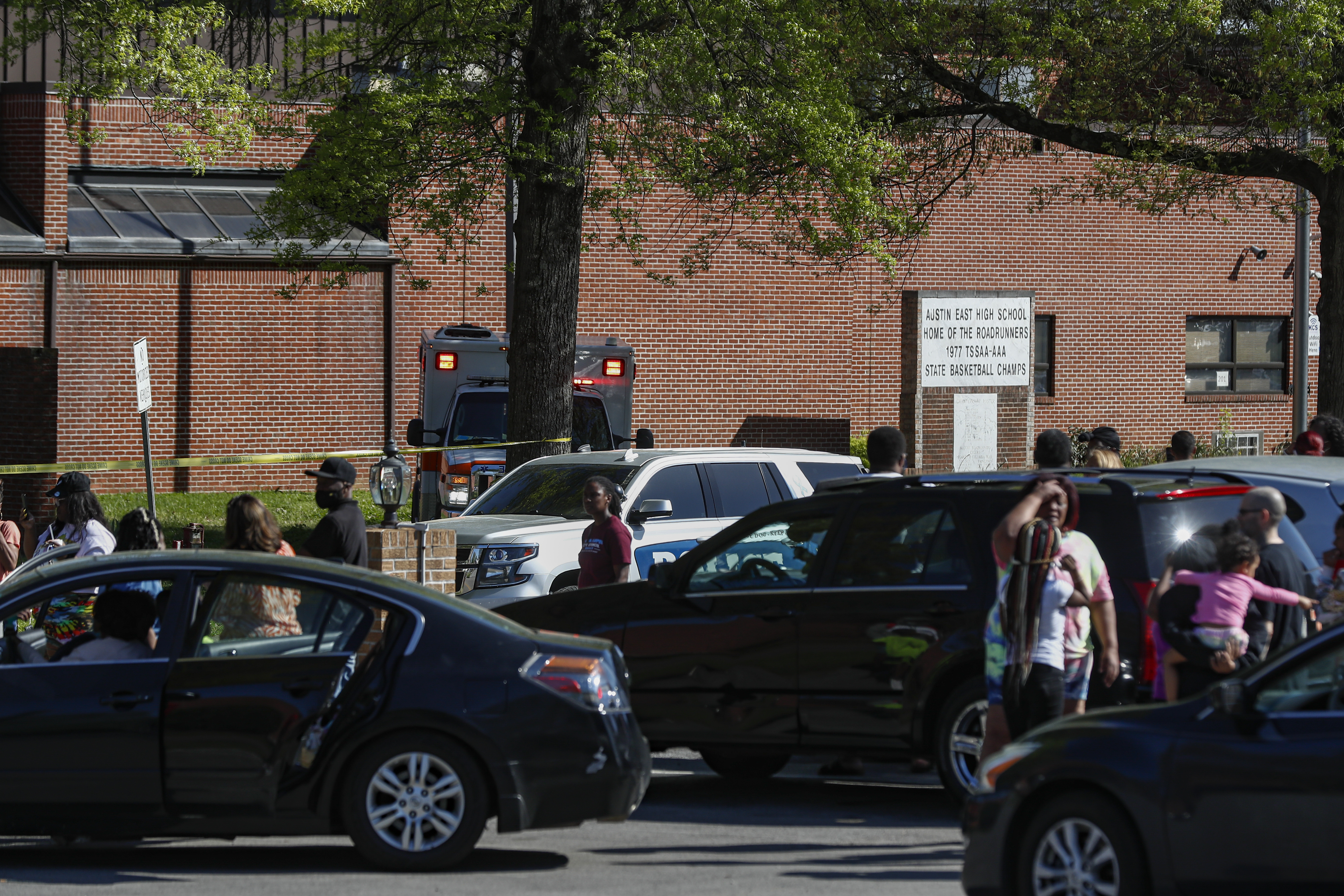 Student dead, Knoxville officer wounded after shooting at Tennessee high school
