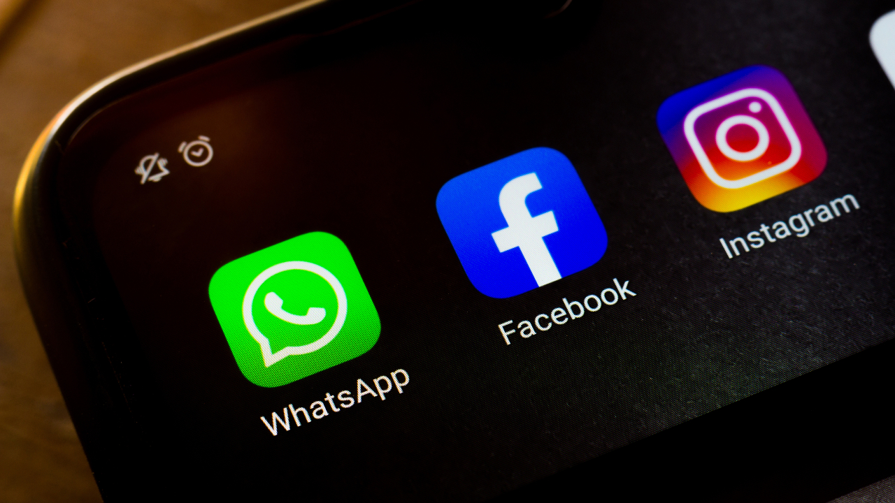 WhatsApp, Facebook, Instagram