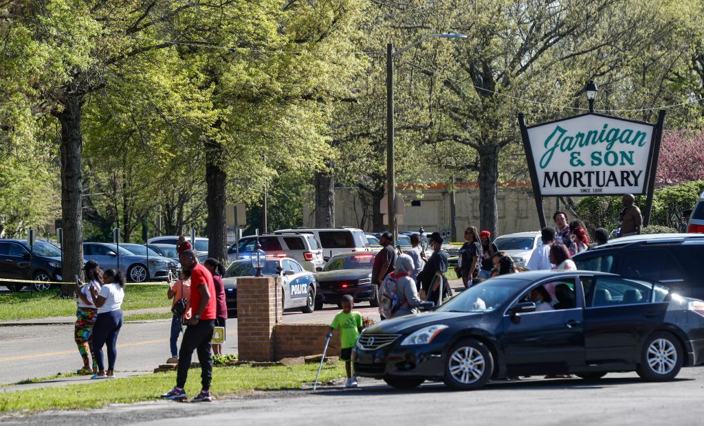 Student dead, Knoxville officer wounded after shooting at Tennessee high school