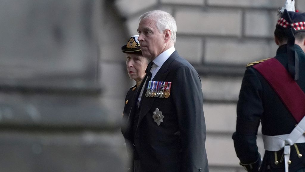 Royal family attends vigil for Queen Elizabeth II