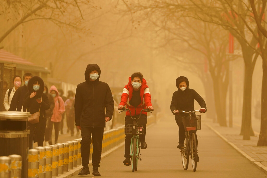 Worst sandstorm in a decade sweeps across China