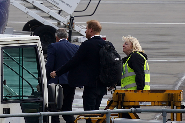 Photos: Queen Elizabeth II tributes continue across UK as royals, public grieve