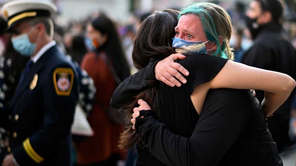 Photos: Community pays tribute to victims of deadly San Jose railyard shooting