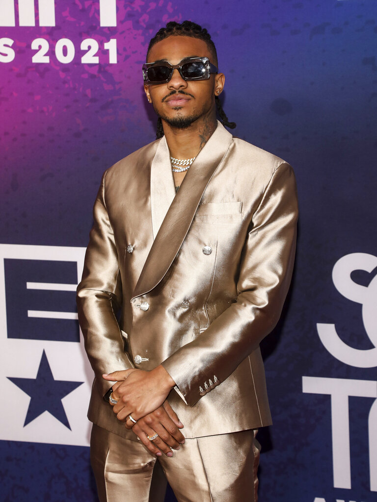 2021 Soul Train Awards red carpet