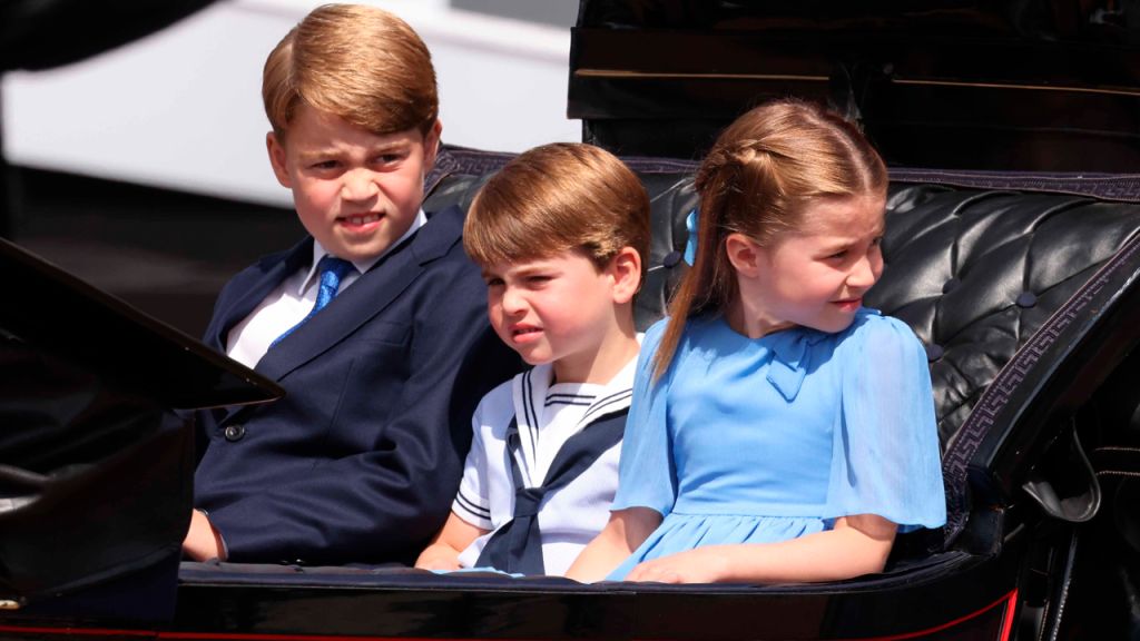 Photos: Queen Elizabeth's Platinum Jubilee kicks off with Trooping the Color