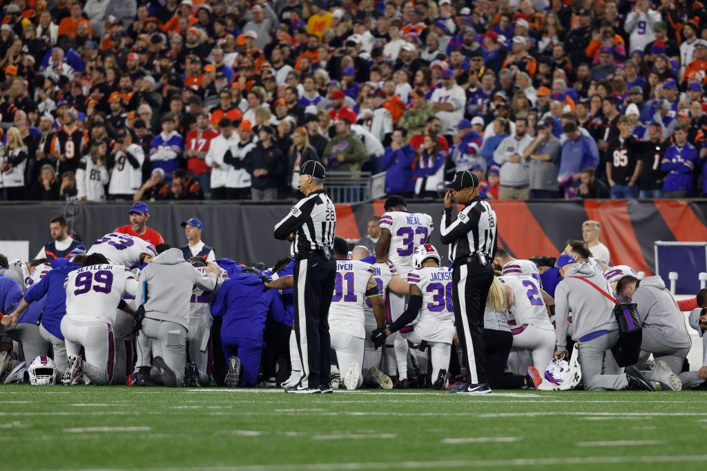 Buffalo Bills safety Damar Hamlin collapses, receives CPR on field