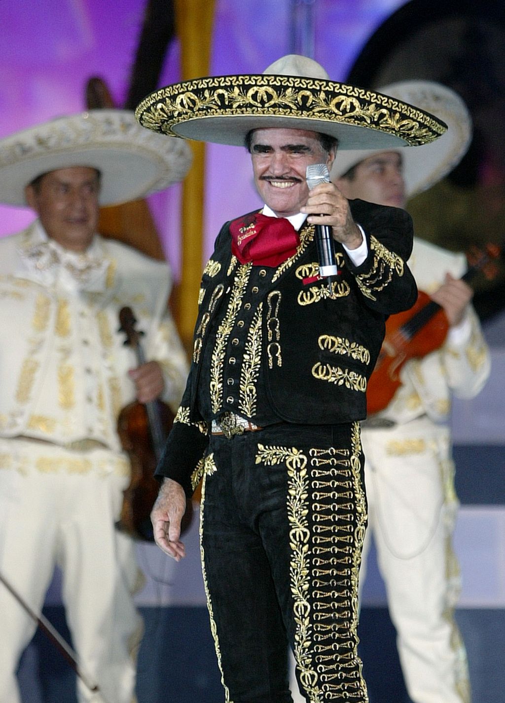 Photos: Vicente Fernandez through the years