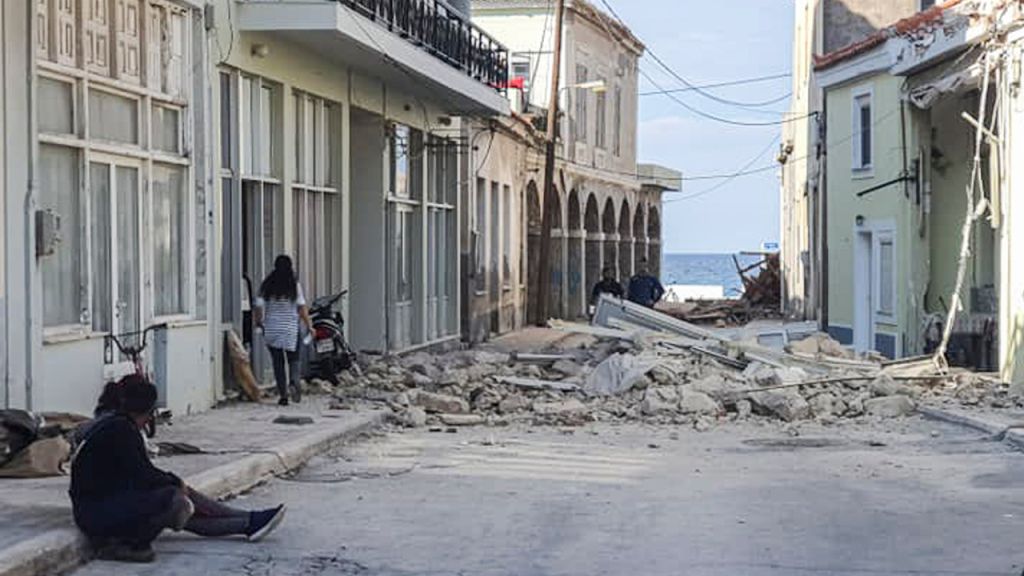 Deadly earthquake shakes Greece, Turkey, destroying buildings