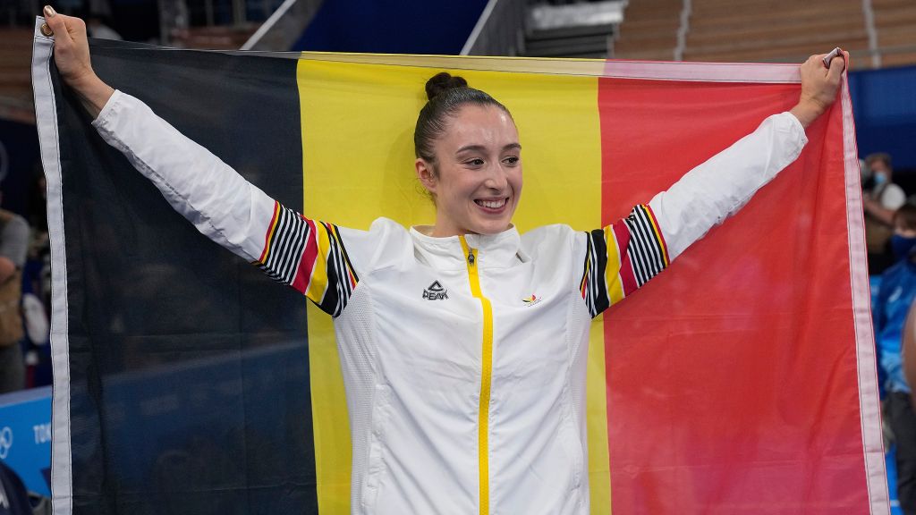 Photos: Sunisa Lee wins bronze in uneven bars final at Tokyo Olympics