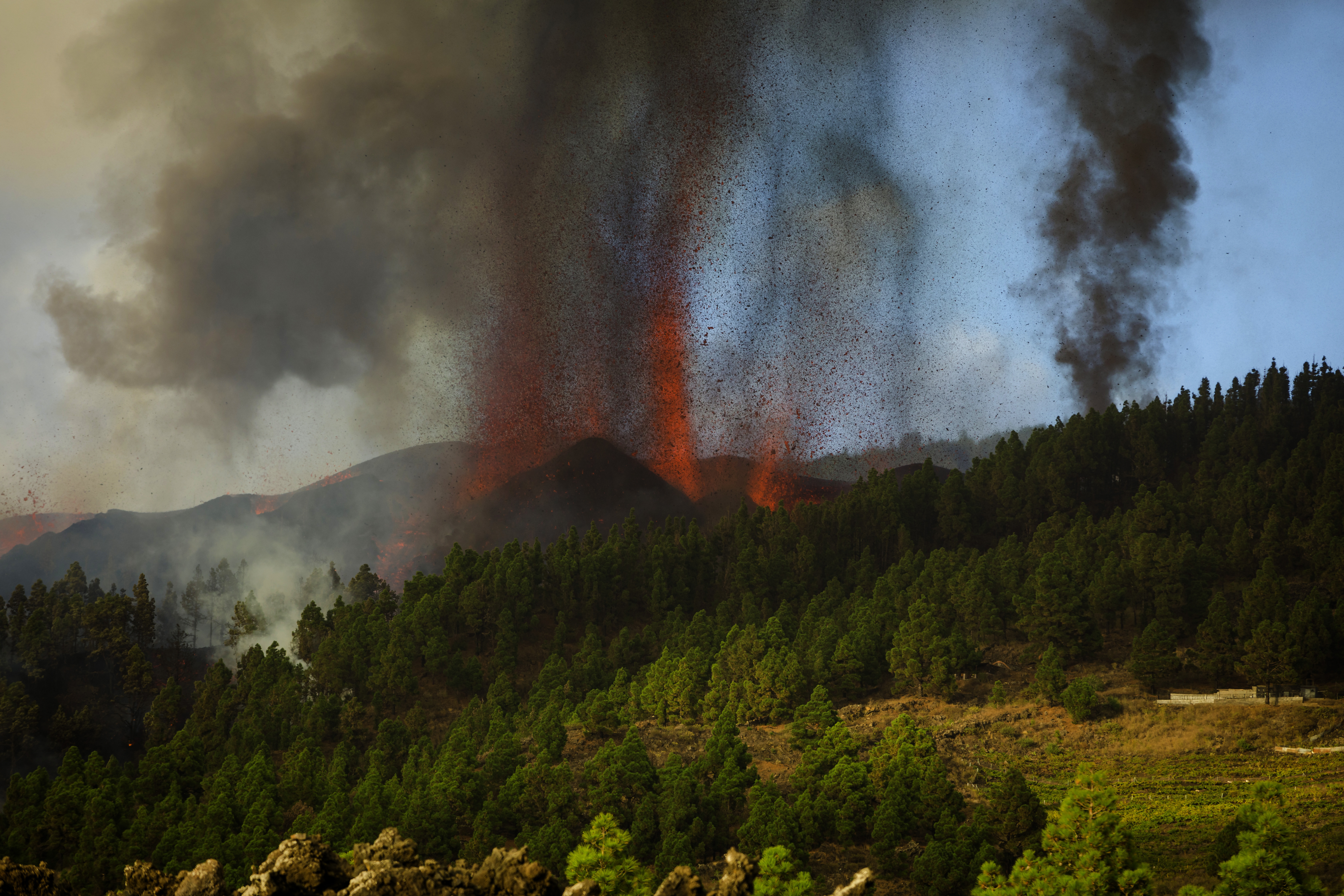 Photos: Volcano on Spain's Canary Islands erupts, sparking mass evacuations