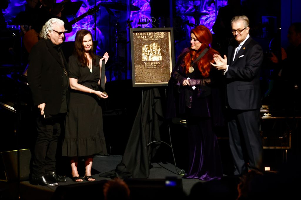Photos: The Judds, Ray Charles join Country Music Hall of Fame