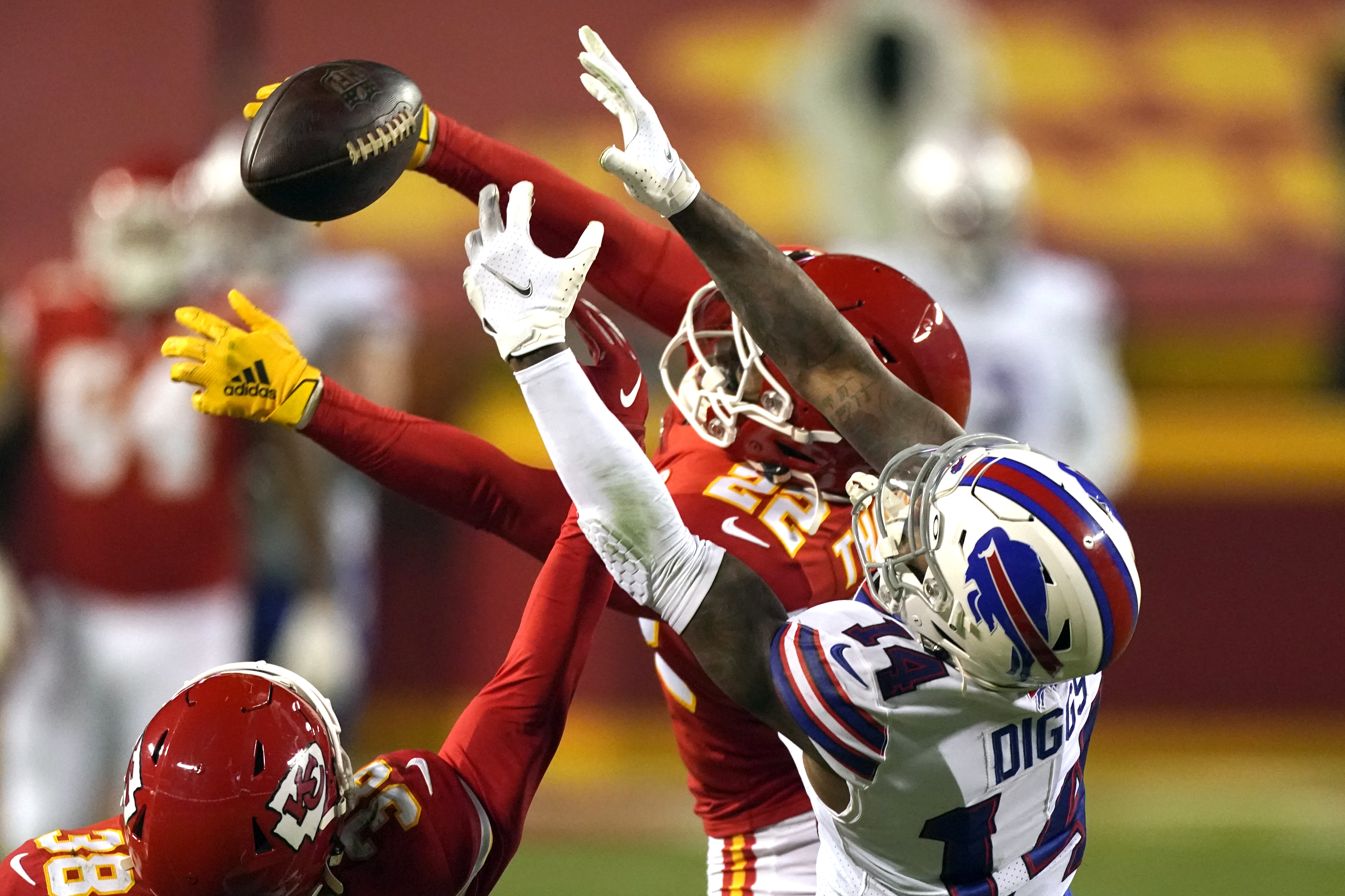 Chiefs top Bills 38-24 in AFC title game, head back to Super Bowl