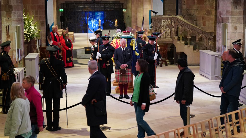 Royal family attends vigil for Queen Elizabeth II