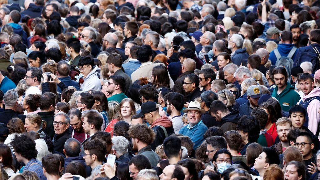 Crowds watch procession for Queen Elizabeth II's coffin in Scotland