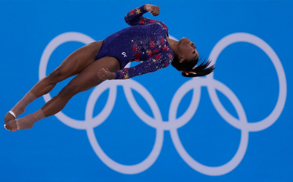 Photos: Simone Biles, US women's gymnastics team compete in qualifying round