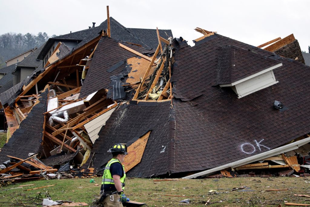 Photos: Deadly tornadoes, storms sweep through Deep South