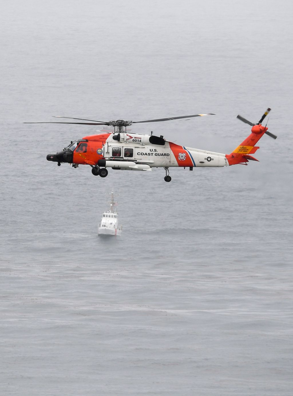 Photos: 4 dead after boat capsizes off San Diego in suspected human smuggling incident