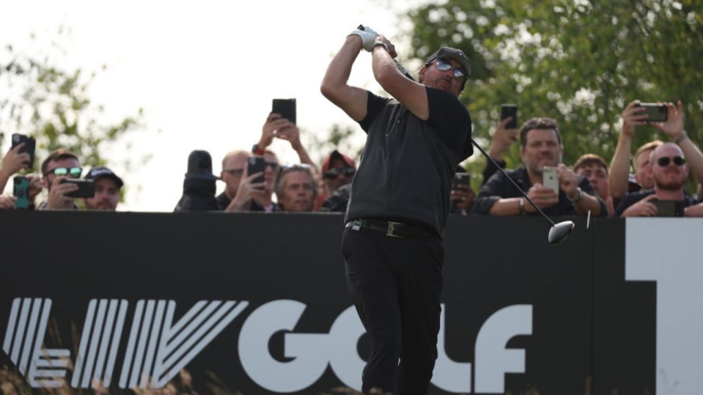 Lefty in golf: