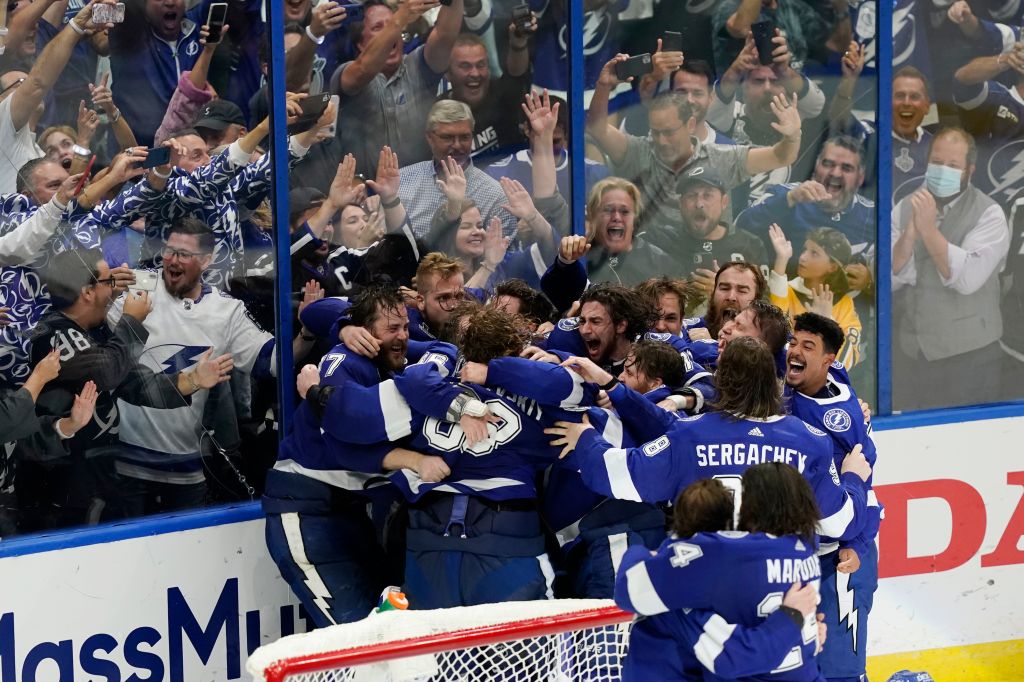 Photos: Tampa Bay Lightning beat Montreal Canadiens to win 2nd straight Stanley Cup