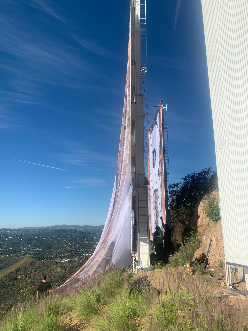 Welcome to Rams House! Historic Hollywood sign changes to celebrate ...