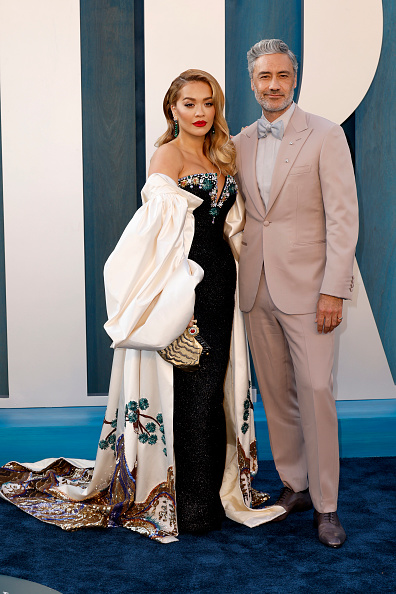 Photos: Vanity Fair Oscar Party 2022 red carpet