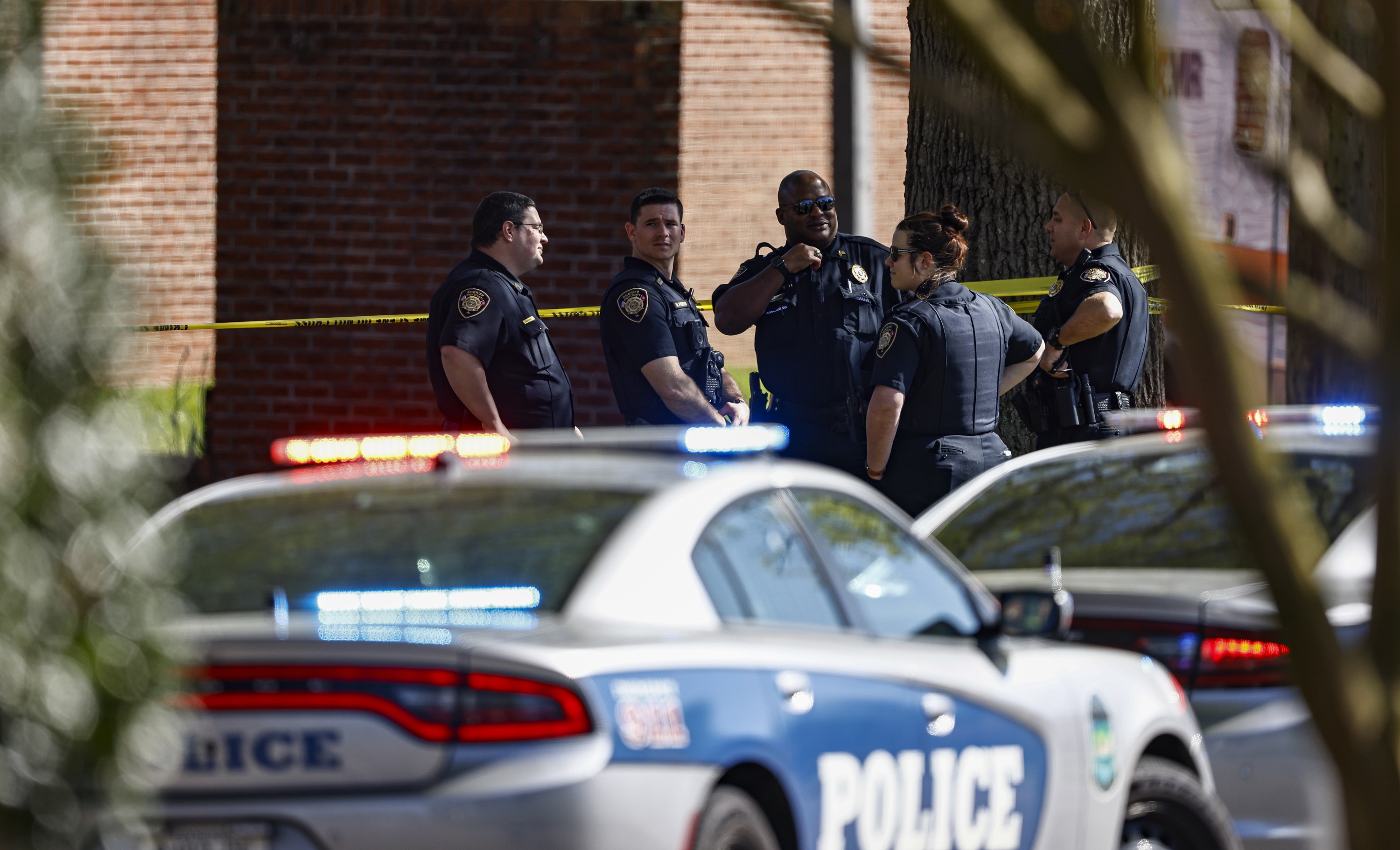 Student dead, Knoxville officer wounded after shooting at Tennessee high school