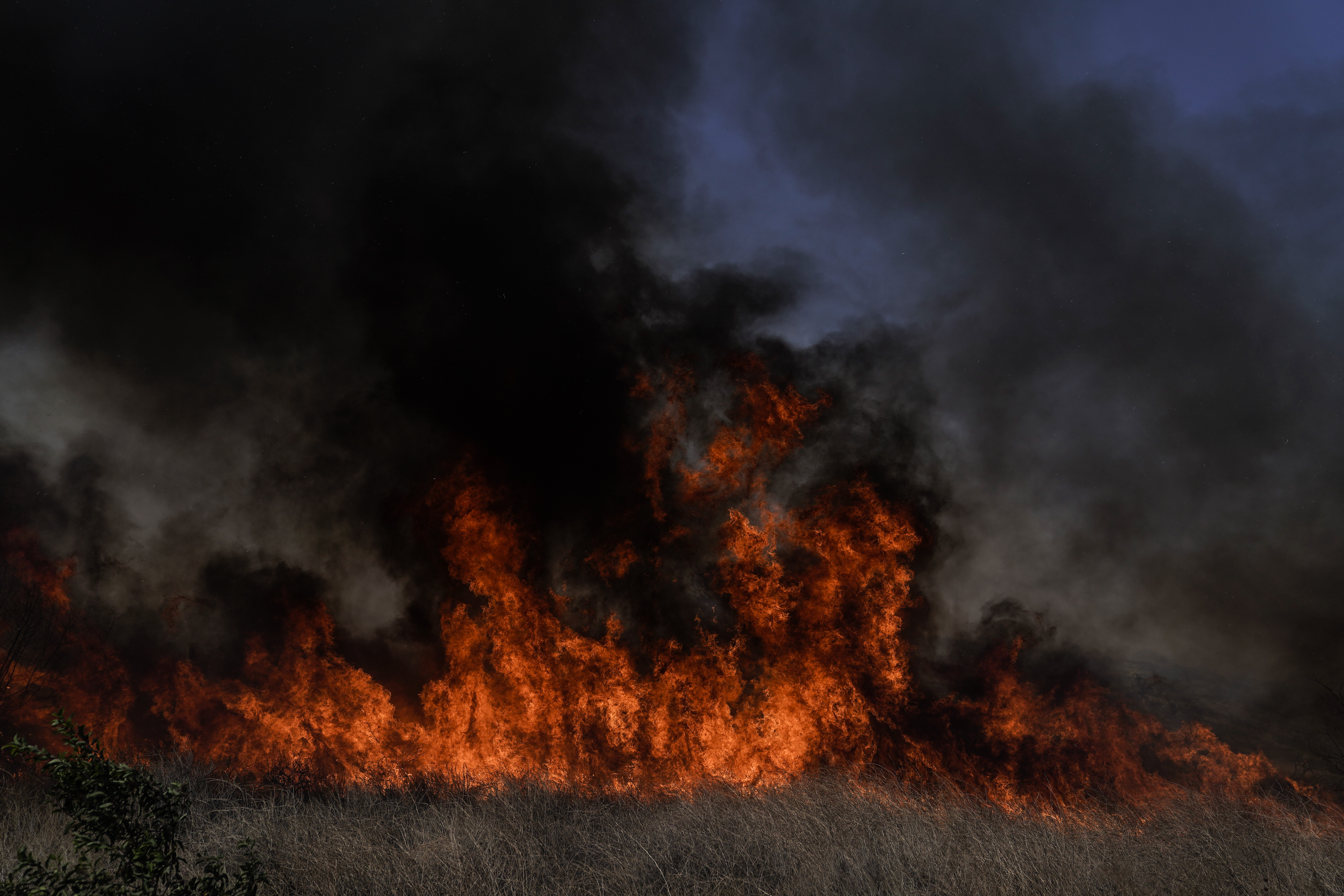 Photos: Silverado Fire in Southern California forces thousands to evacuate