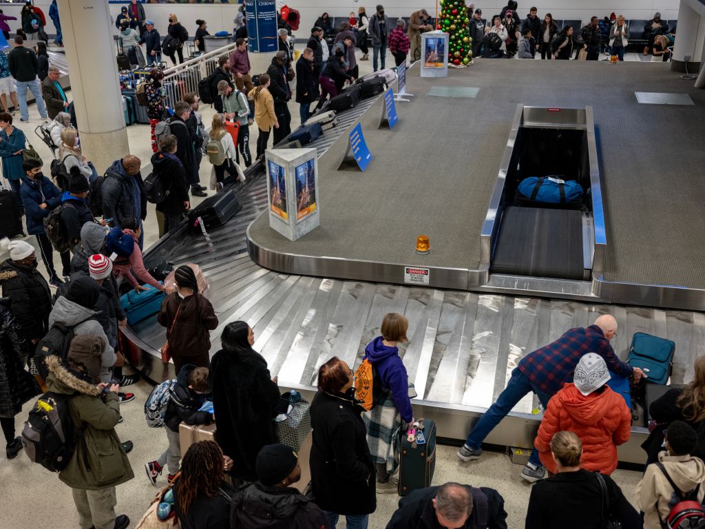 Passengers stranded, bags pile up as Southwest cancels flights