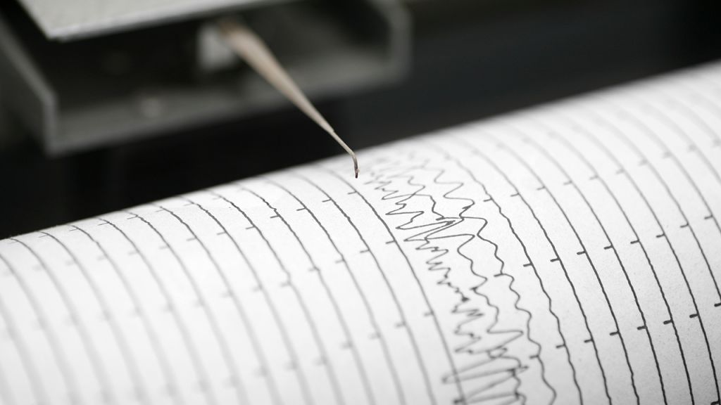 No tsunami threat after magnitude 5.7 earthquake strikes near El Salvador coast