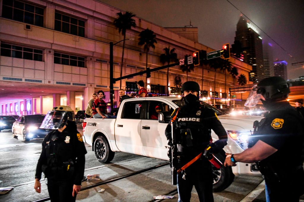 Photos: Tampa Bay fans crowd streets to celebrate Bucs' Super Bowl win