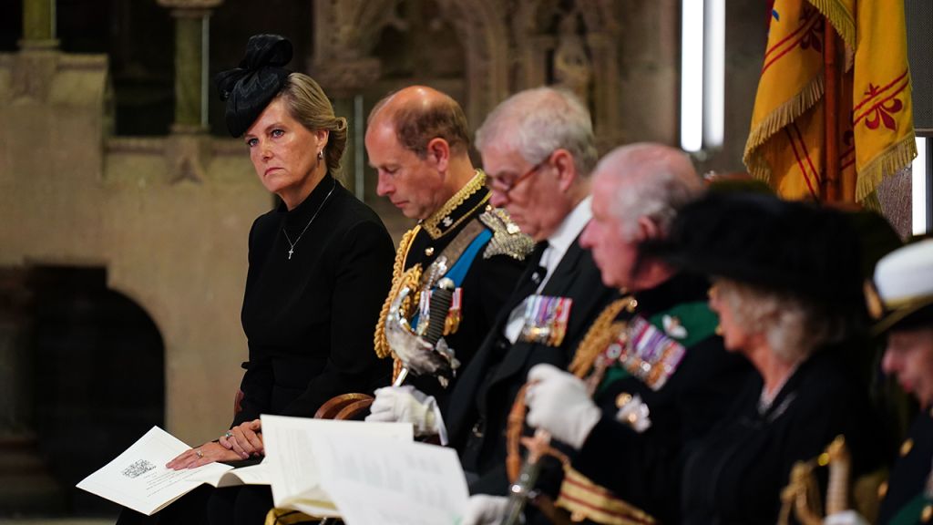 Royal family attends vigil for Queen Elizabeth II