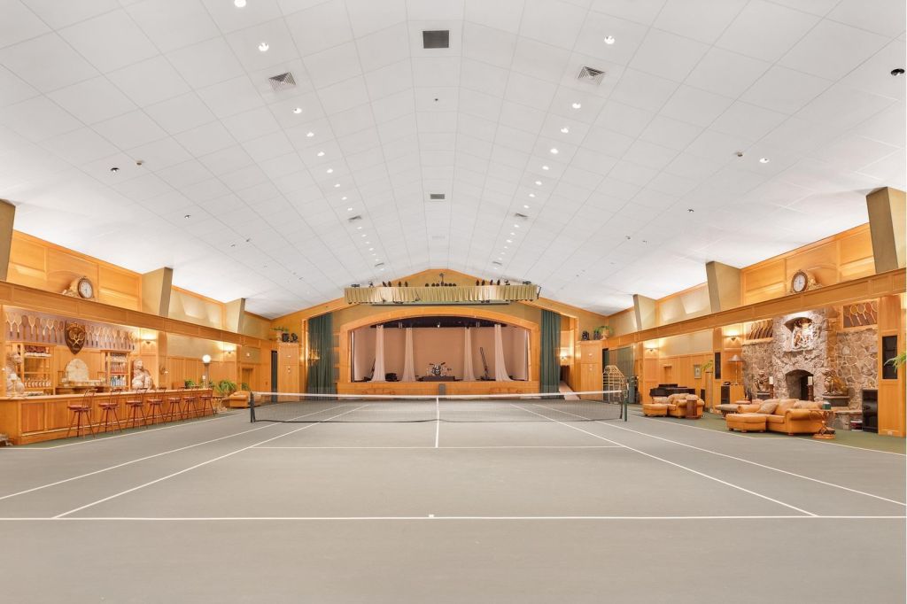 Peek inside late Yankee Candle founder’s sprawling estate