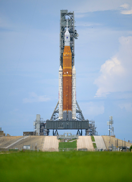 Photos: NASA's Artemis I moon rocket on track for Monday launch