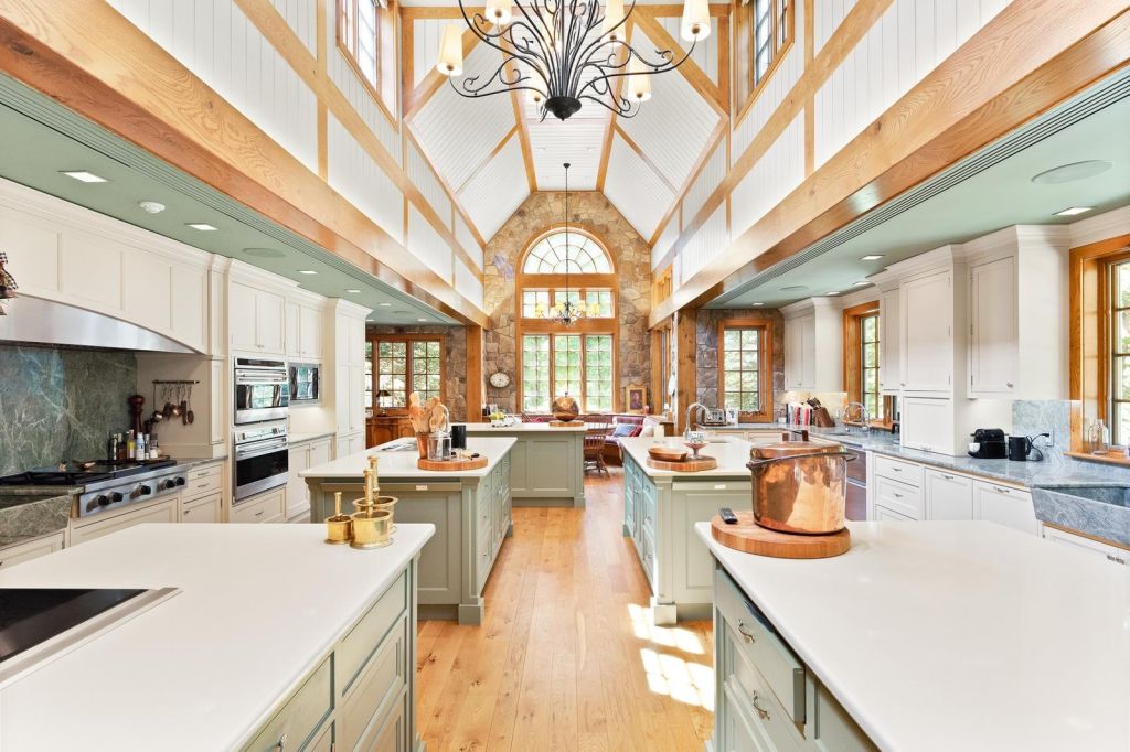Peek inside late Yankee Candle founder’s sprawling estate
