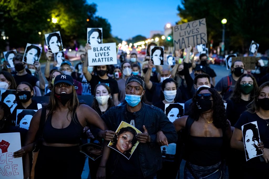 Protests continue after charging decision announced in Breonna Taylor's death