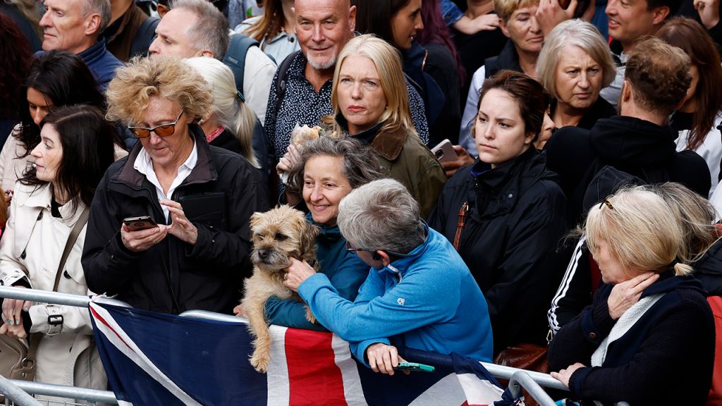Crowds watch procession for Queen Elizabeth II's coffin in Scotland
