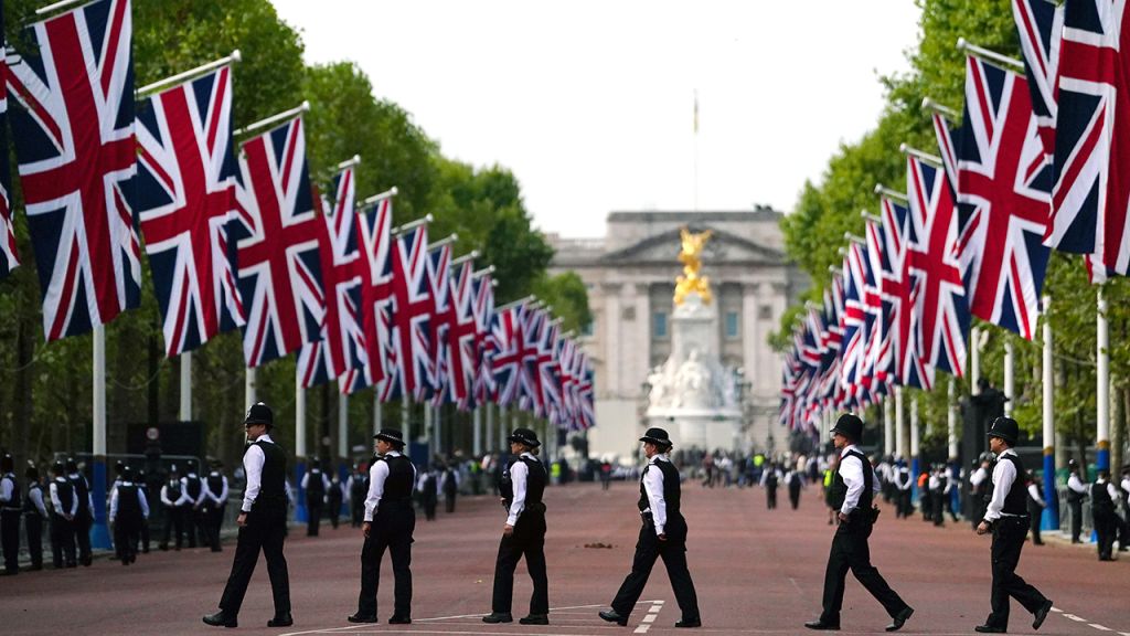 Photos: Crowds gather ahead of Queen Elizabeth II's coffin procession