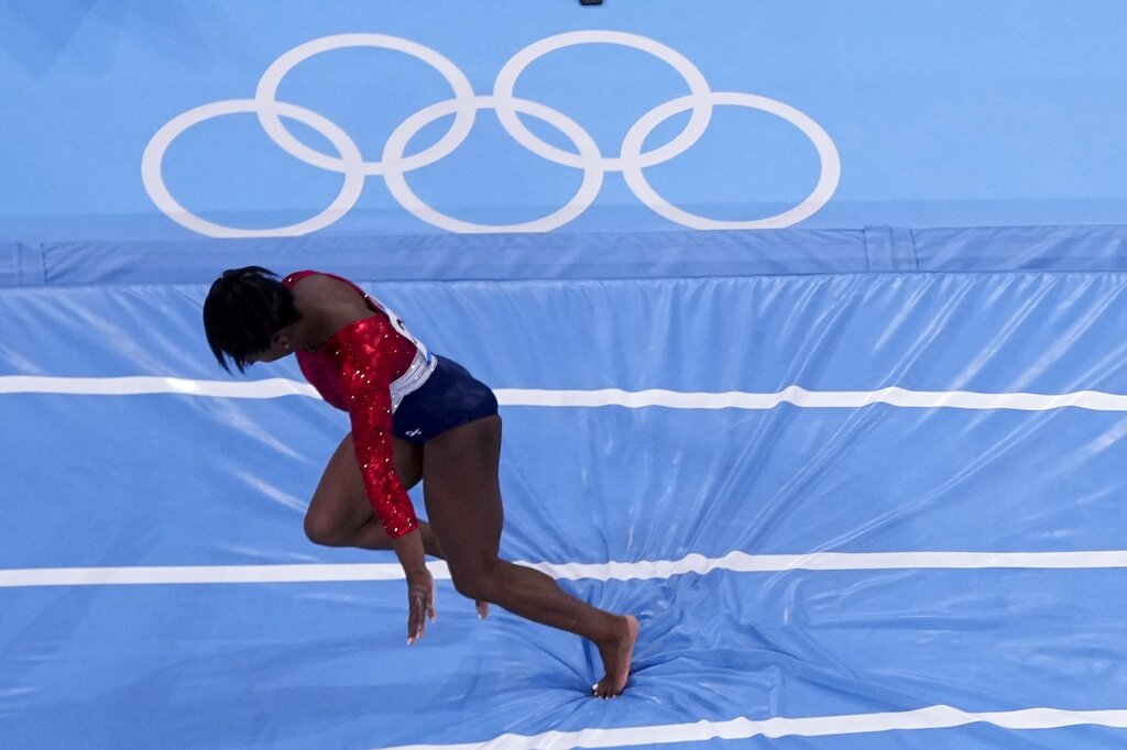 Simone Biles drops from team competition