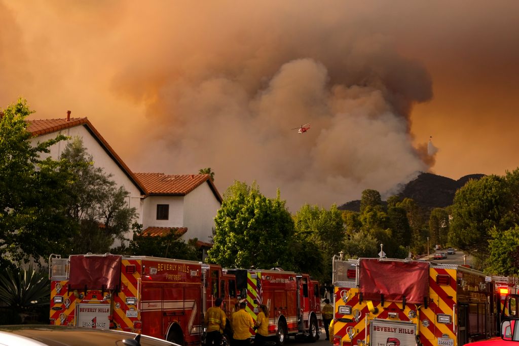 Photos: 'Palisades Fire' in California threatens homes, prompts evacuations