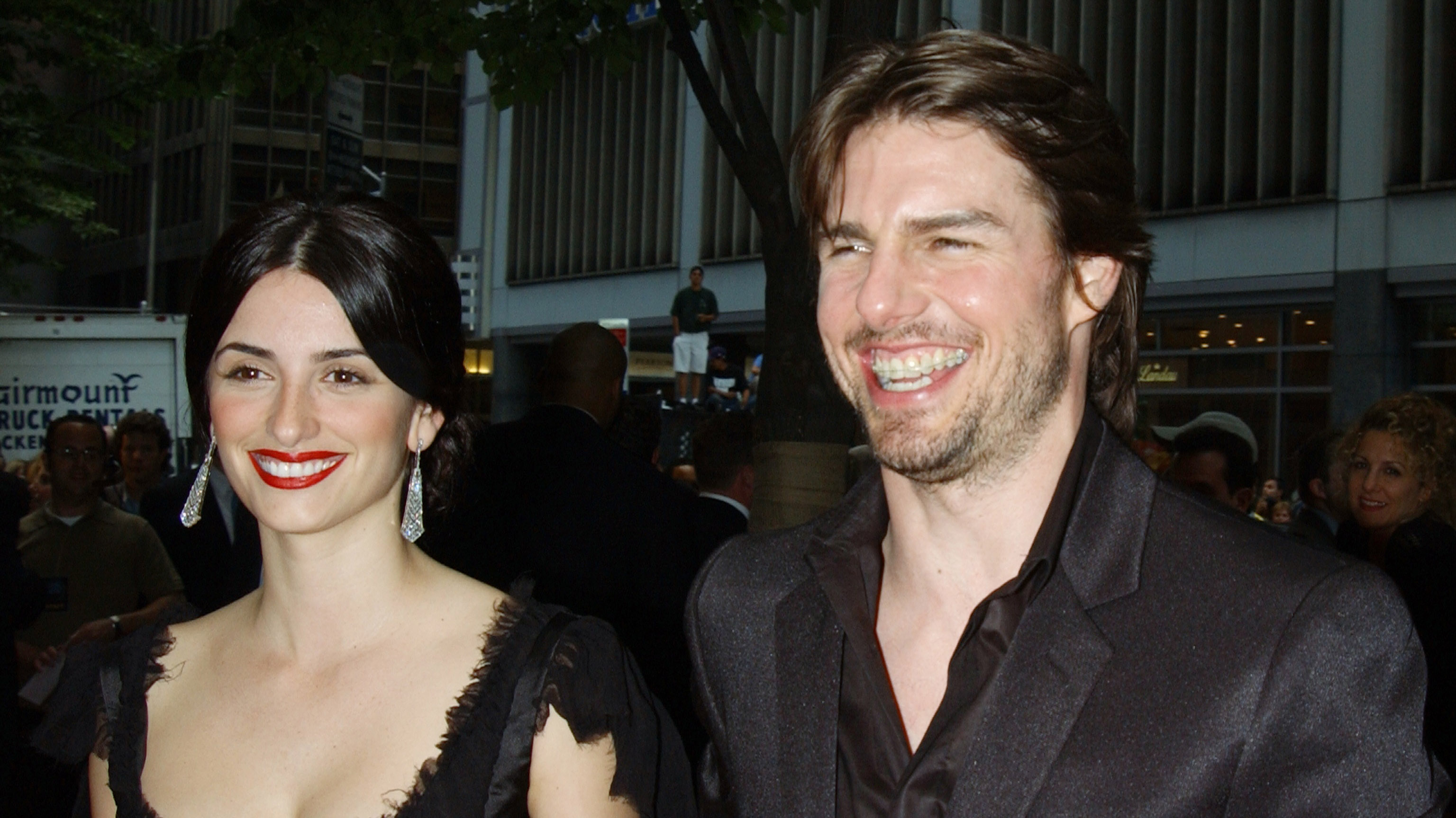 2002 - Tom Cruise and Penelope Cruz arrive for the premiere of the