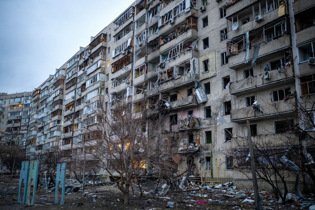 Photos: Russian forces push toward Kyiv, Ukraine